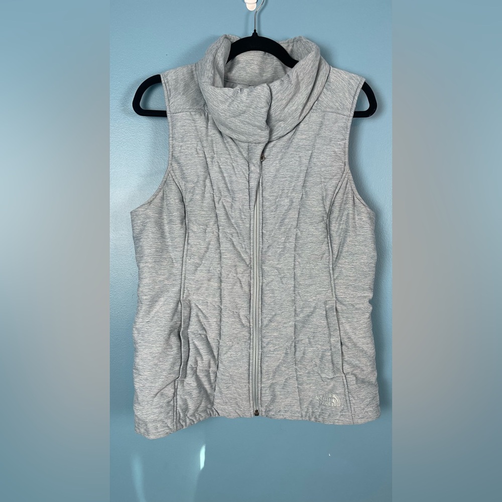 NORTH FACE QUILTED ZIP UP VEST SIZE LARGE